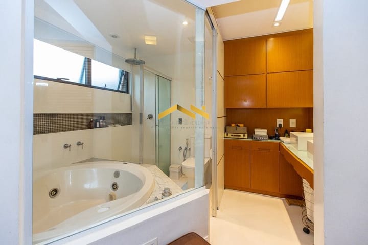 Apartamento à venda com 3 quartos, 205m² - Foto 8