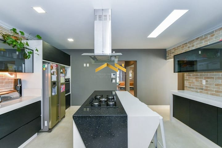 Casa à venda com 4 quartos, 240m² - Foto 35