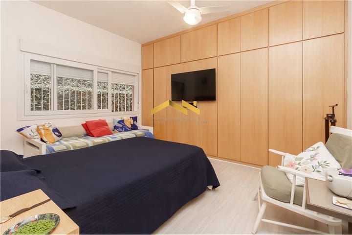 Casa à venda com 3 quartos, 300m² - Foto 2