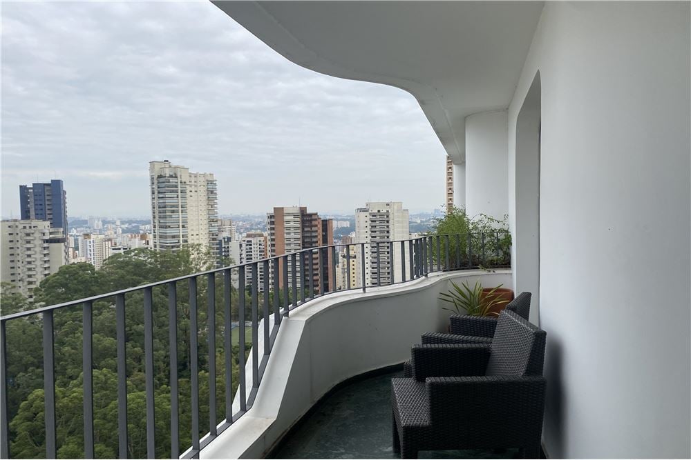 Apartamento à venda com 4 quartos, 200m² - Foto 29