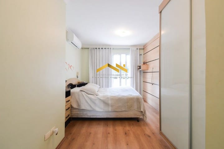 Casa à venda com 3 quartos, 216m² - Foto 18