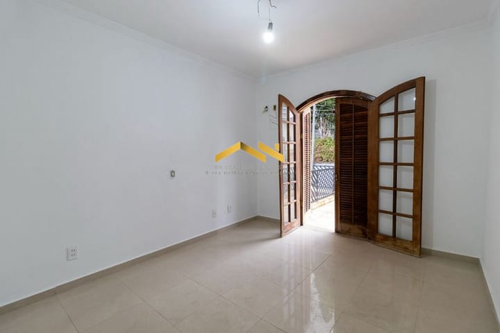 Casa à venda com 3 quartos, 240m² - Foto 27