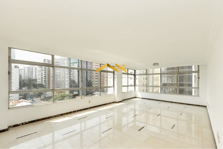 Apartamento à venda com 3 quartos, 190m² - Foto 1