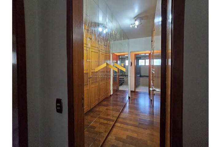 Apartamento à venda com 4 quartos, 214m² - Foto 18