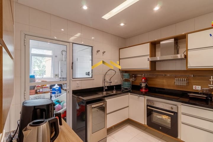 Apartamento à venda com 3 quartos, 137m² - Foto 7