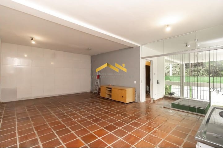 Casa à venda com 3 quartos, 240m² - Foto 13