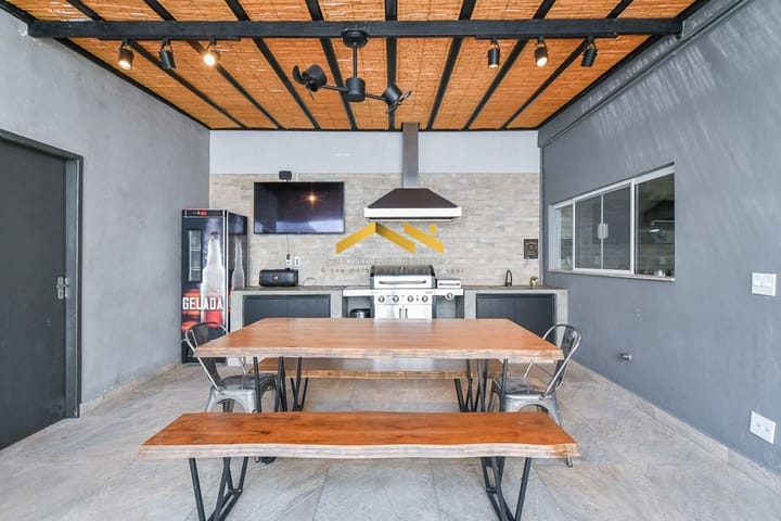 Casa à venda com 4 quartos, 240m² - Foto 14