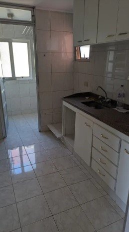 Apartamento à venda com 2 quartos, 79m² - Foto 10