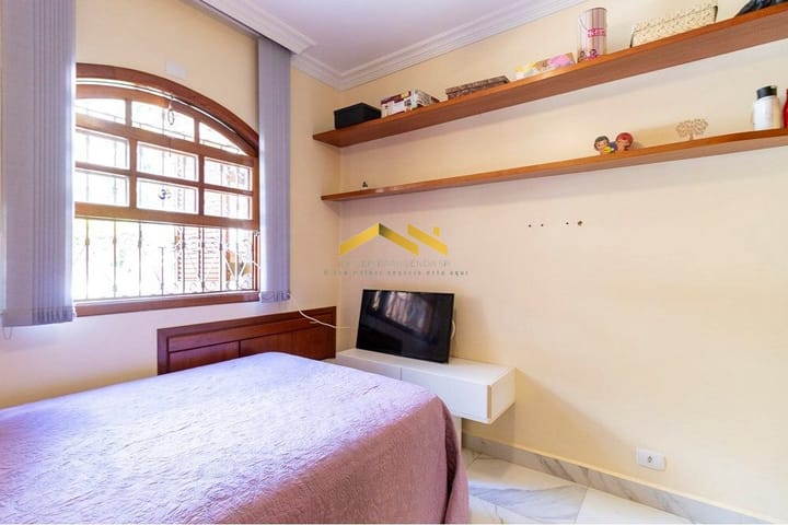 Casa à venda com 3 quartos, 300m² - Foto 14