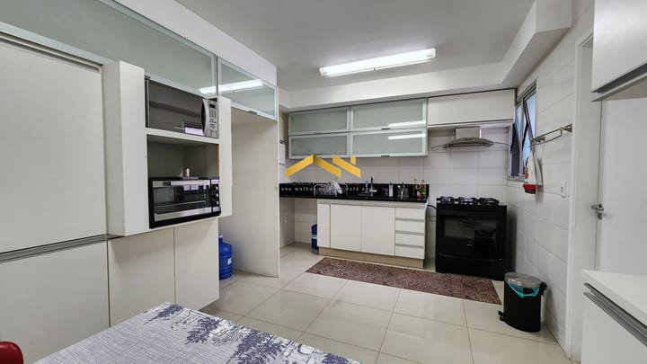 Apartamento à venda com 3 quartos, 172m² - Foto 8