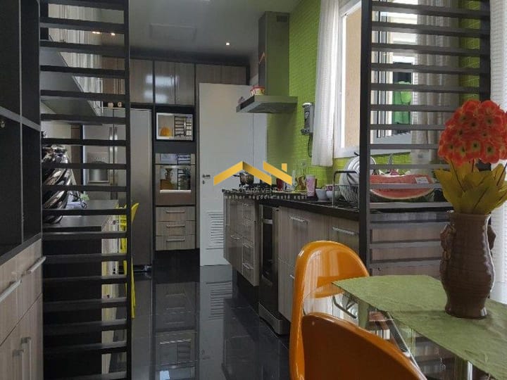 Apartamento à venda com 4 quartos, 223m² - Foto 25