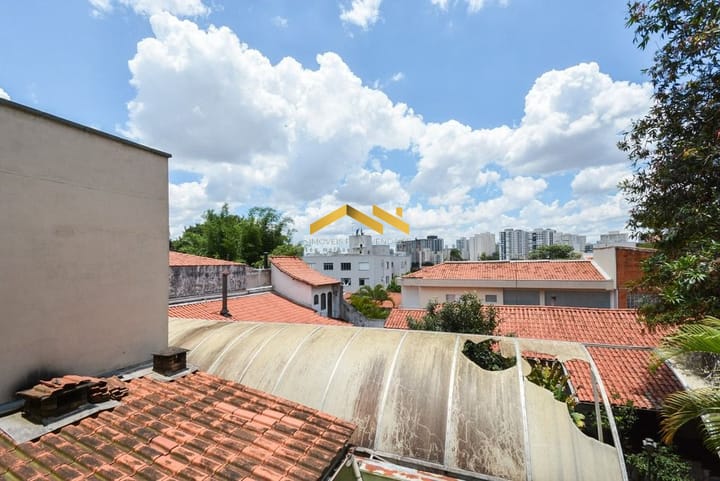 Casa à venda com 3 quartos, 216m² - Foto 4