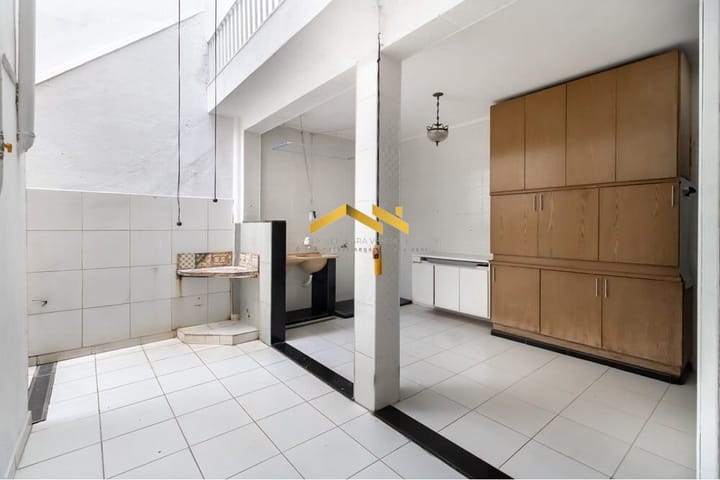 Casa à venda com 2 quartos, 179m² - Foto 8