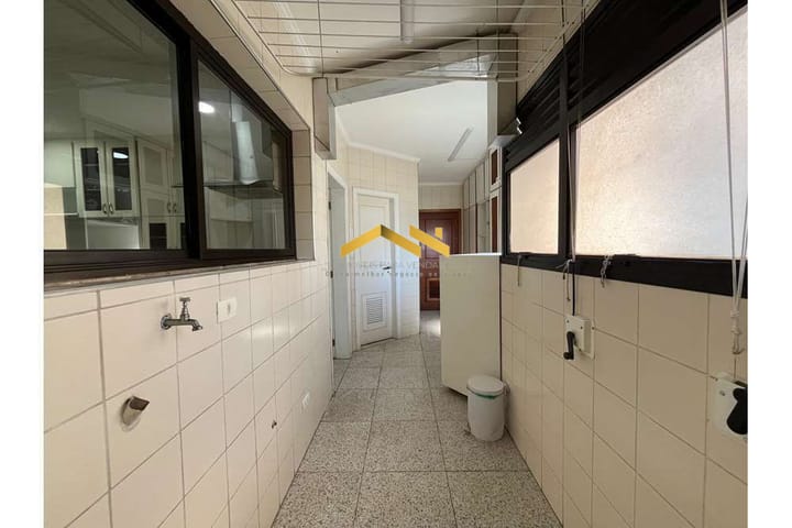 Apartamento à venda com 4 quartos, 176m² - Foto 4