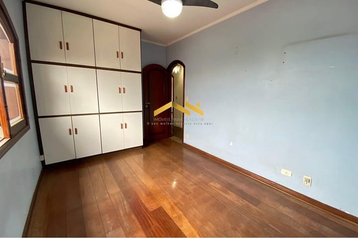 Casa à venda com 5 quartos, 282m² - Foto 11