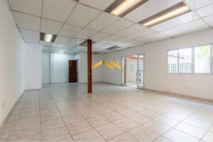 Casa à venda com 3 quartos, 200m² - Foto 19