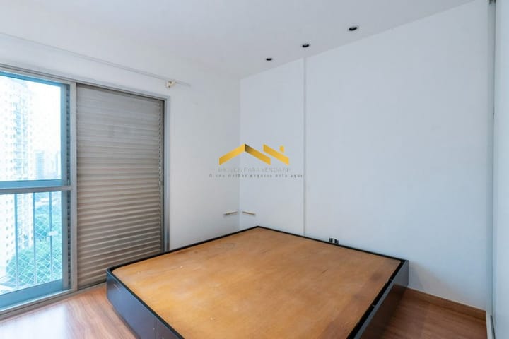 Apartamento à venda com 2 quartos, 70m² - Foto 3