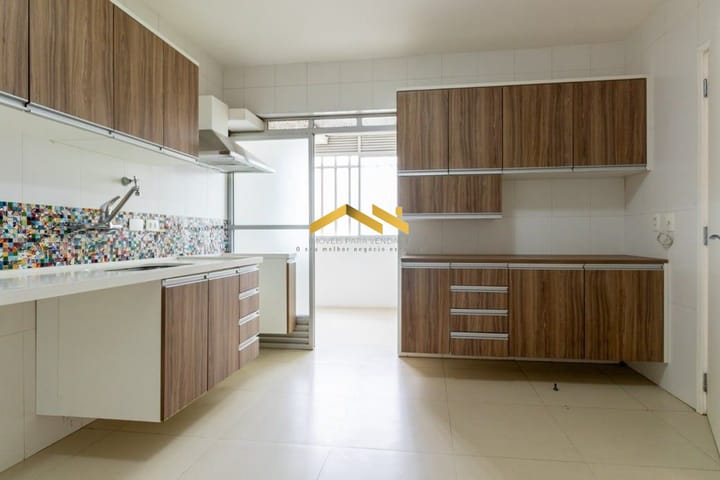 Apartamento à venda com 3 quartos, 202m² - Foto 11