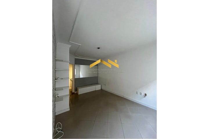 Casa à venda com 2 quartos, 50m² - Foto 18