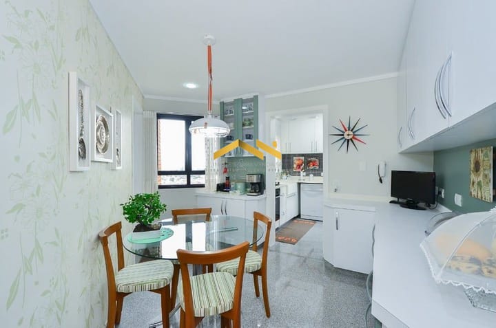 Apartamento à venda com 3 quartos, 196m² - Foto 8