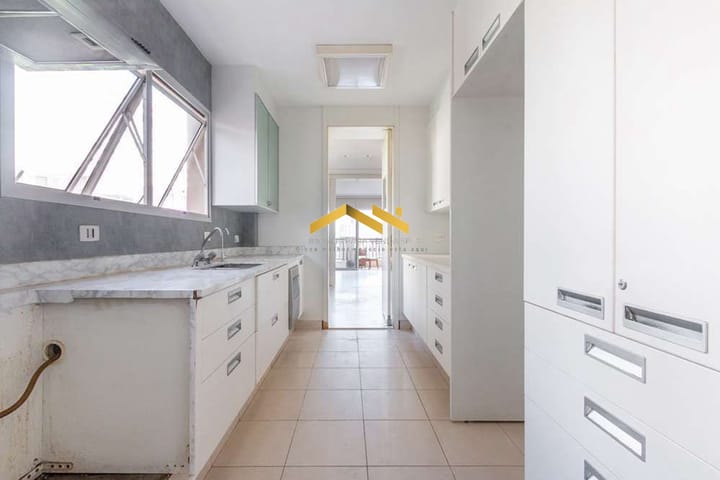 Apartamento à venda com 4 quartos, 211m² - Foto 9