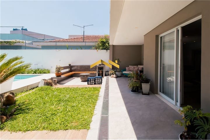 Casa à venda com 4 quartos, 660m² - Foto 11