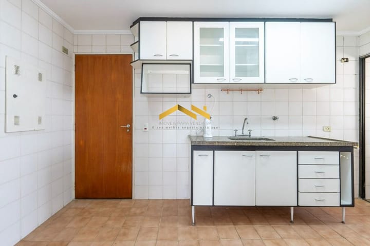 Apartamento à venda com 3 quartos, 223m² - Foto 3