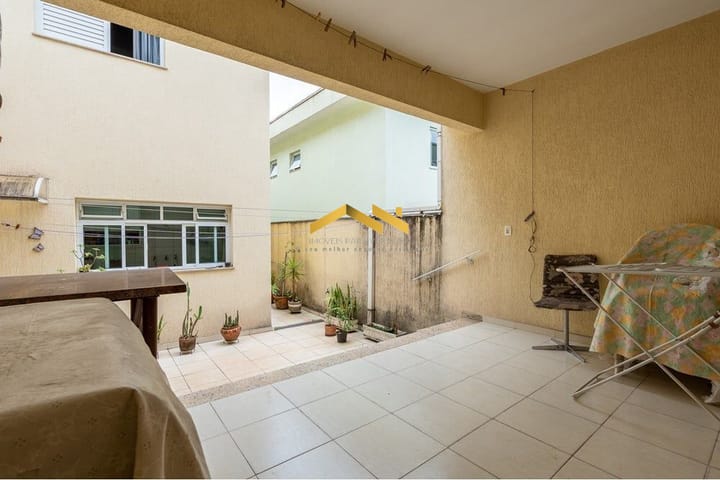 Casa à venda com 4 quartos, 229m² - Foto 56