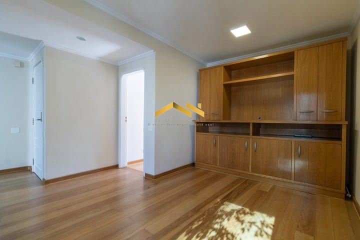 Apartamento à venda com 3 quartos, 209m² - Foto 37