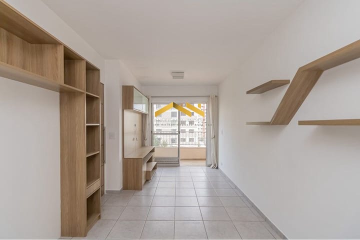 Apartamento à venda com 2 quartos, 70m² - Foto 1