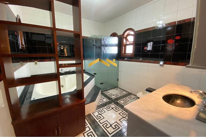 Casa à venda com 5 quartos, 282m² - Foto 44