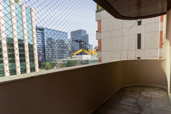 Apartamento à venda com 3 quartos, 209m² - Foto 50