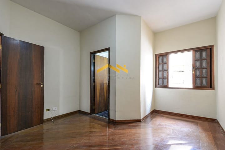 Casa à venda com 3 quartos, 280m² - Foto 9