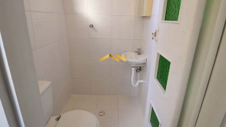 Casa à venda com 3 quartos, 131m² - Foto 2