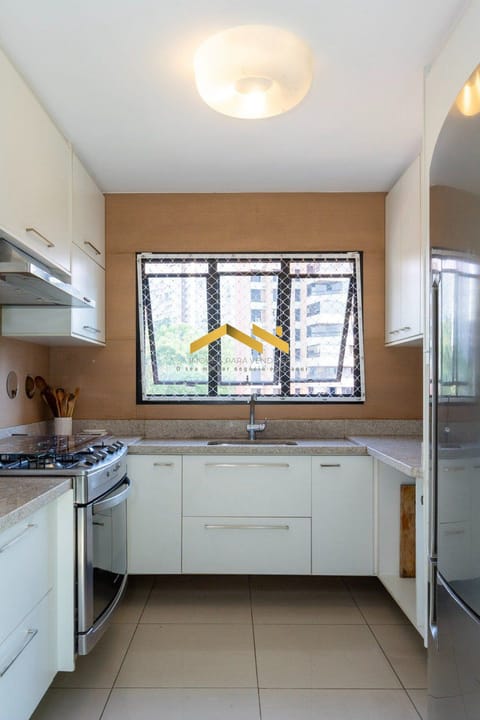 Apartamento à venda com 3 quartos, 185m² - Foto 5