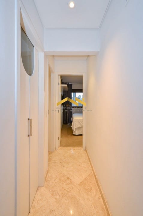 Apartamento à venda com 3 quartos, 189m² - Foto 5