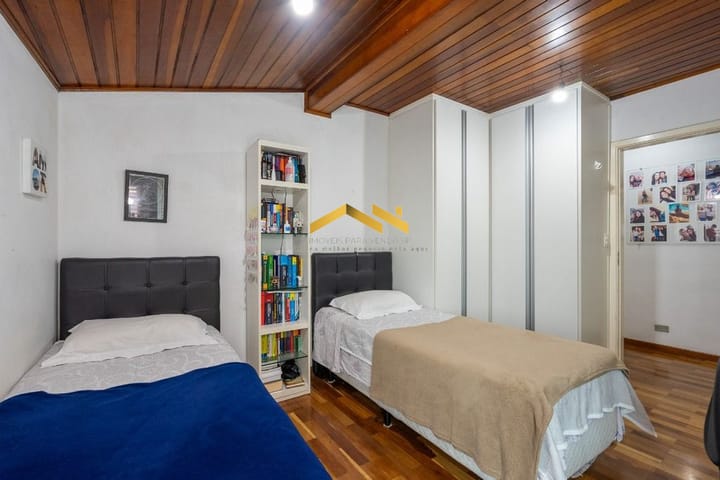 Casa à venda com 3 quartos, 130m² - Foto 2