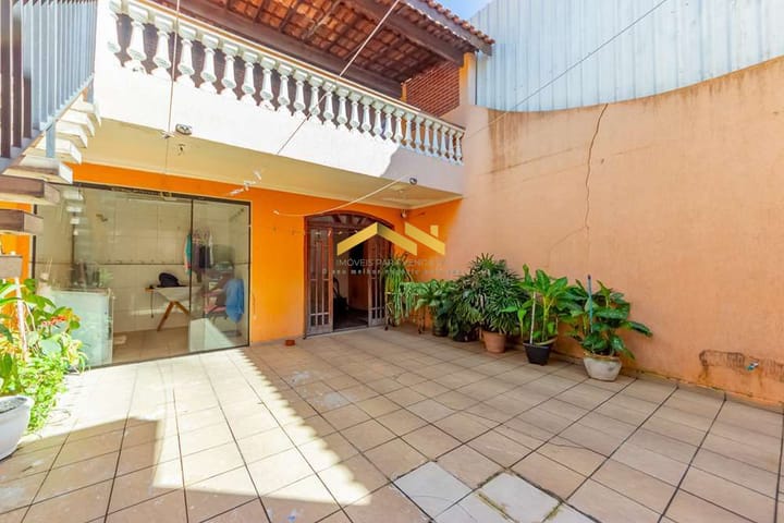 Casa à venda com 3 quartos, 250m² - Foto 4