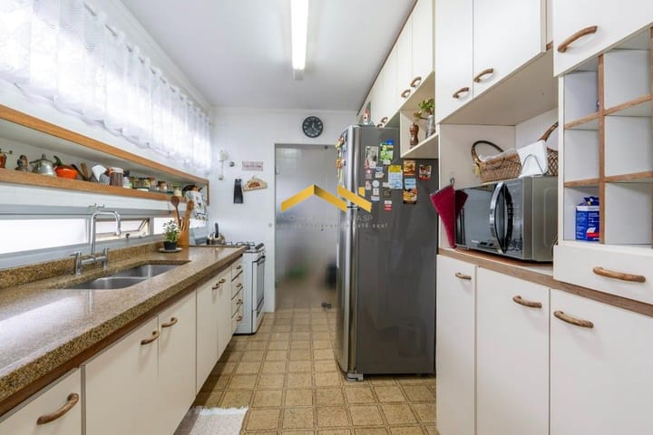 Apartamento à venda com 3 quartos, 142m² - Foto 5