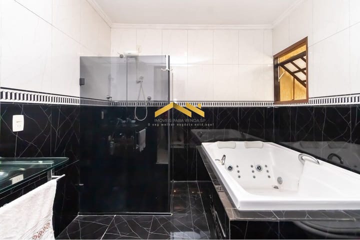 Casa à venda com 3 quartos, 380m² - Foto 18