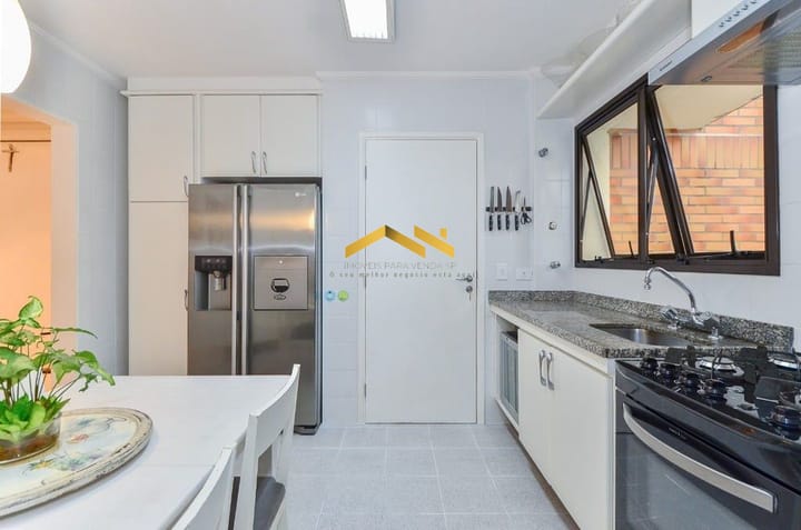 Apartamento à venda com 3 quartos, 189m² - Foto 13