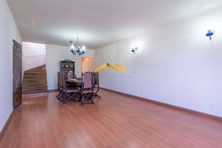 Casa à venda com 3 quartos, 217m² - Foto 15