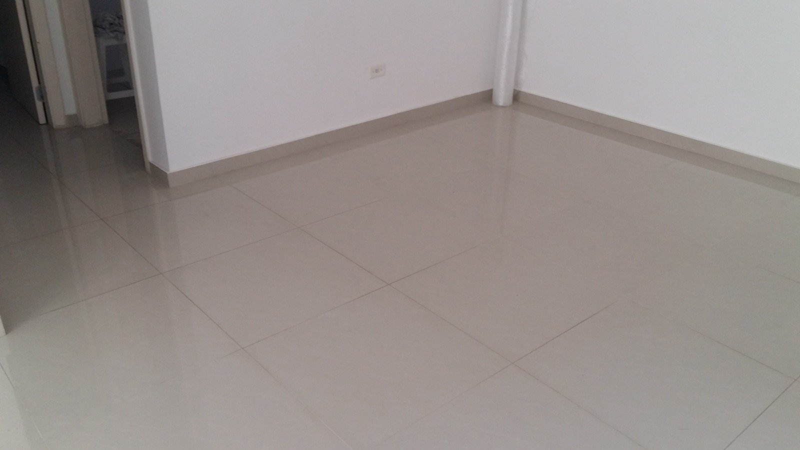 Apartamento à venda com 3 quartos, 87m² - Foto 4