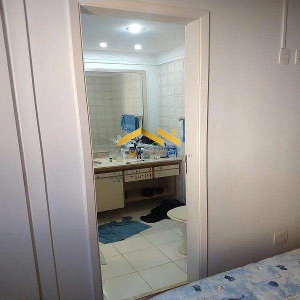 Apartamento à venda com 2 quartos, 80m² - Foto 17