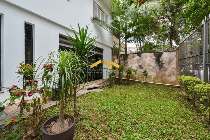 Casa à venda com 4 quartos, 331m² - Foto 29