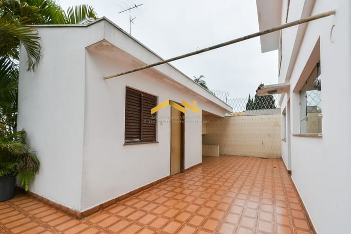 Casa à venda com 4 quartos, 331m² - Foto 63