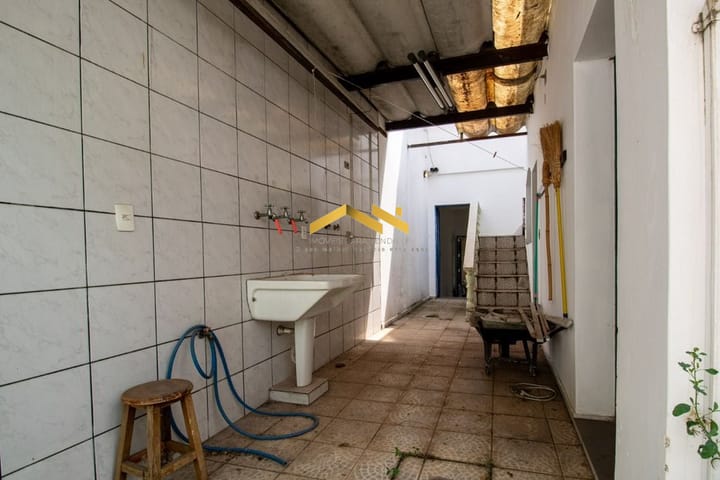 Casa à venda com 4 quartos, 236m² - Foto 25