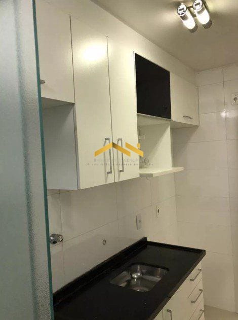 Apartamento à venda com 3 quartos, 71m² - Foto 9