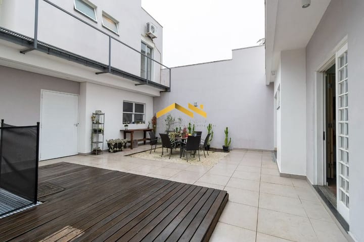 Casa à venda com 3 quartos, 286m² - Foto 9