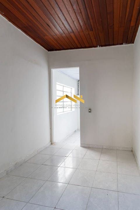 Casa à venda com 3 quartos, 208m² - Foto 4